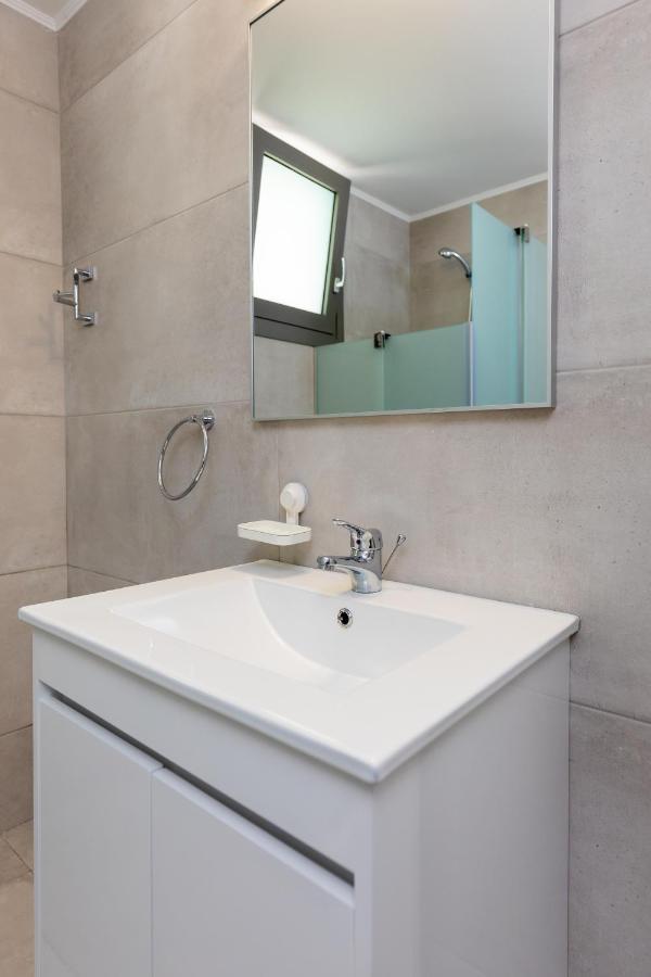 Angelana Luxury Apartments Rhodes City Extérieur photo